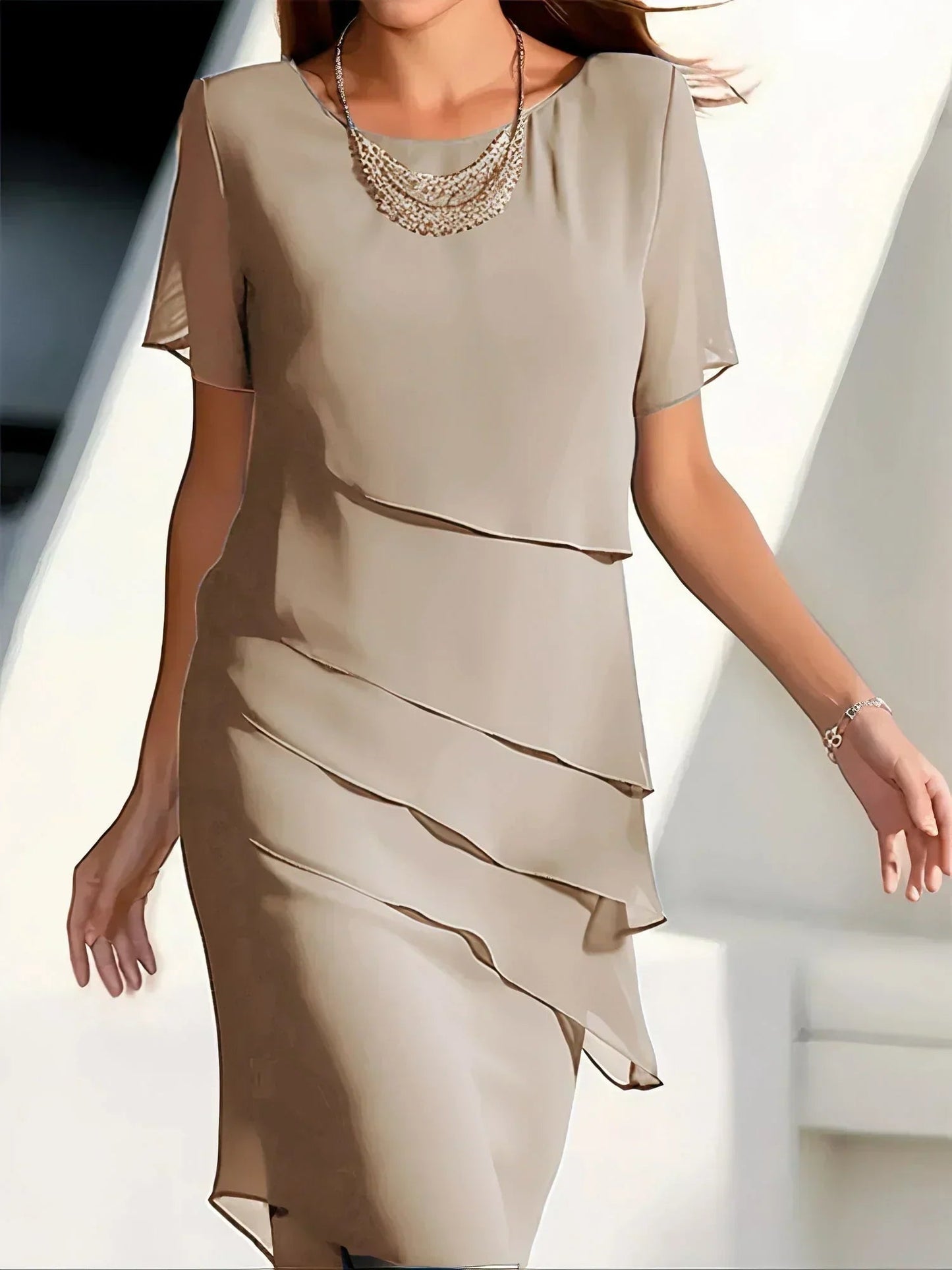 Schlankmachendes Damenkleid - Elegantes Sommerkleid mit Tailliertem Schnitt