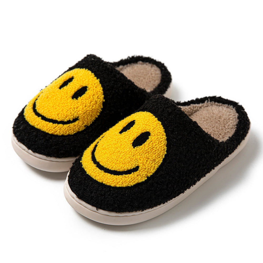 Kuschelige Pantoffeln mit großem Smiley-Gesicht
