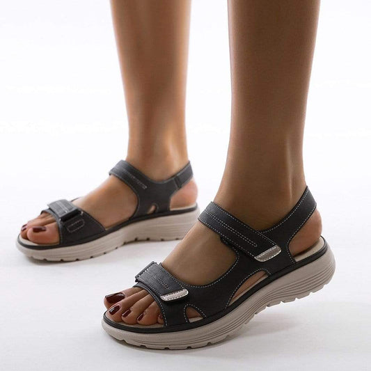 Orthopädische Damen-Sandalen mit verstellbaren Riemen