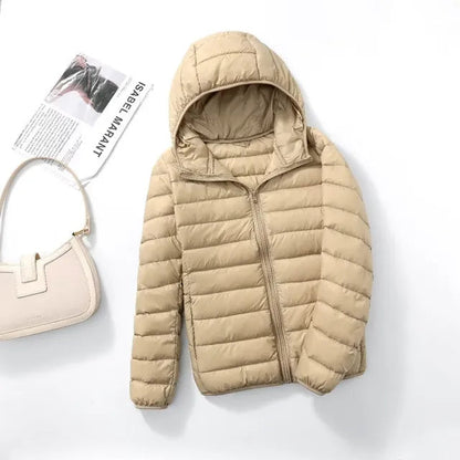 Ultraleichte Daunenmäntel mit Kapuze - Packbar & Warm